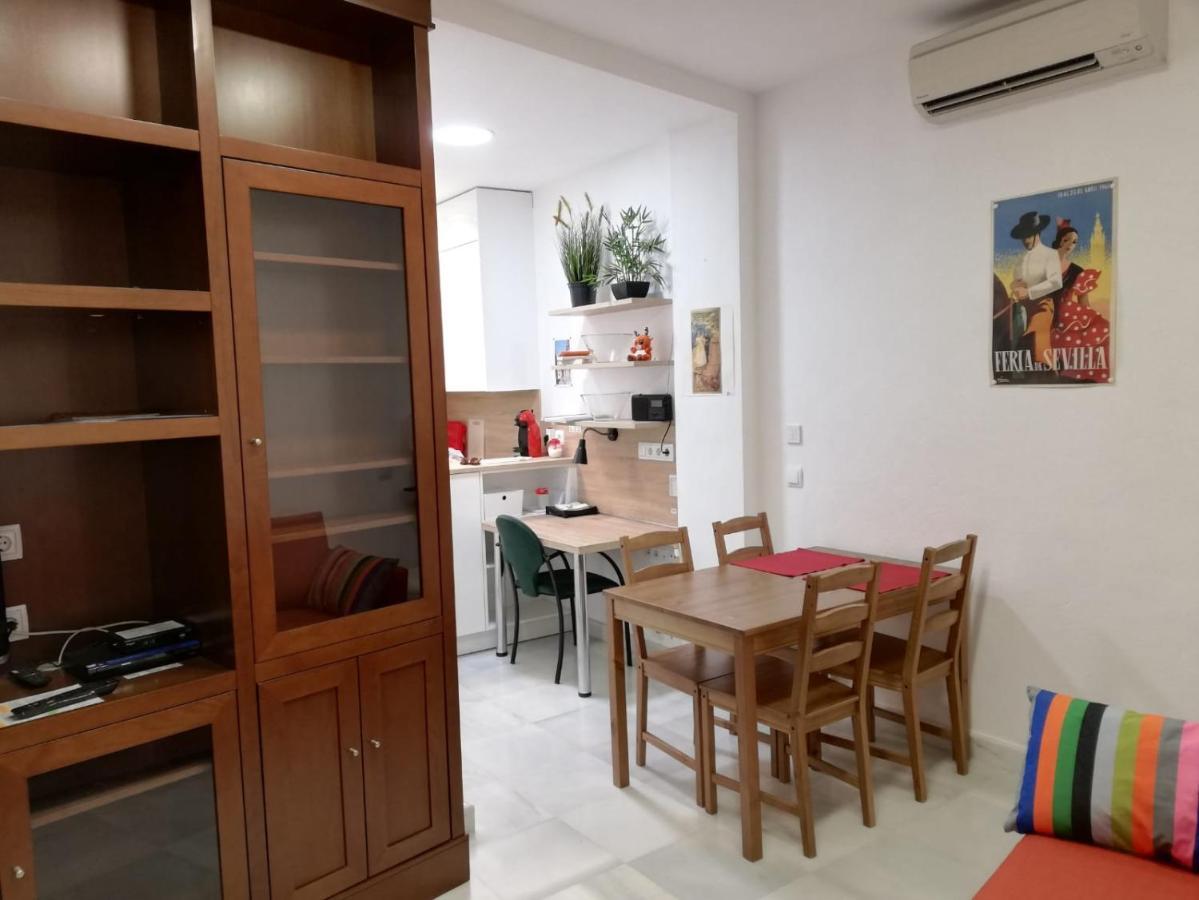 Apartamento en Calle Padilla Apartment Sevilla Bagian luar foto