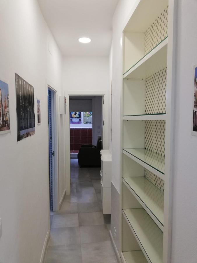 Apartamento en Calle Padilla Apartment Sevilla Bagian luar foto